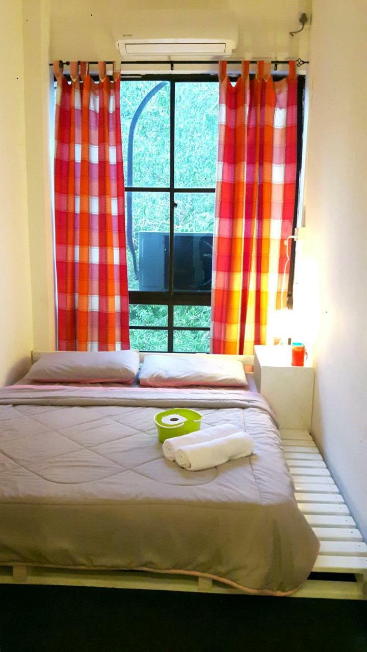 Ez Lodgings Kampong Gadong Kültér fotó